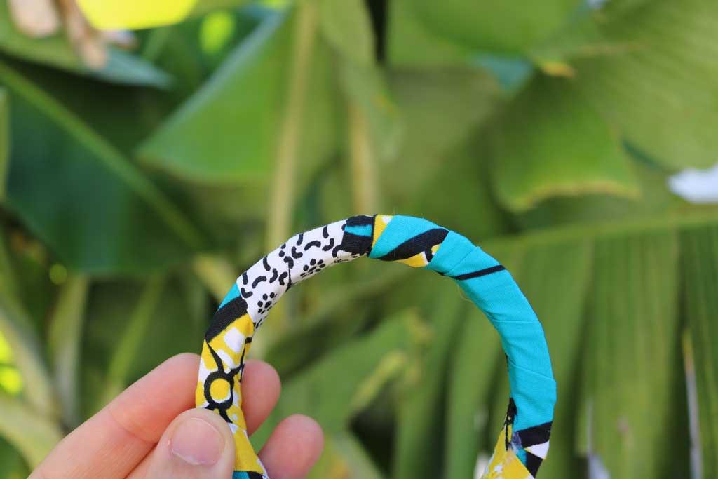 Pulseira bangle com tecido africano azul claro - Image 3