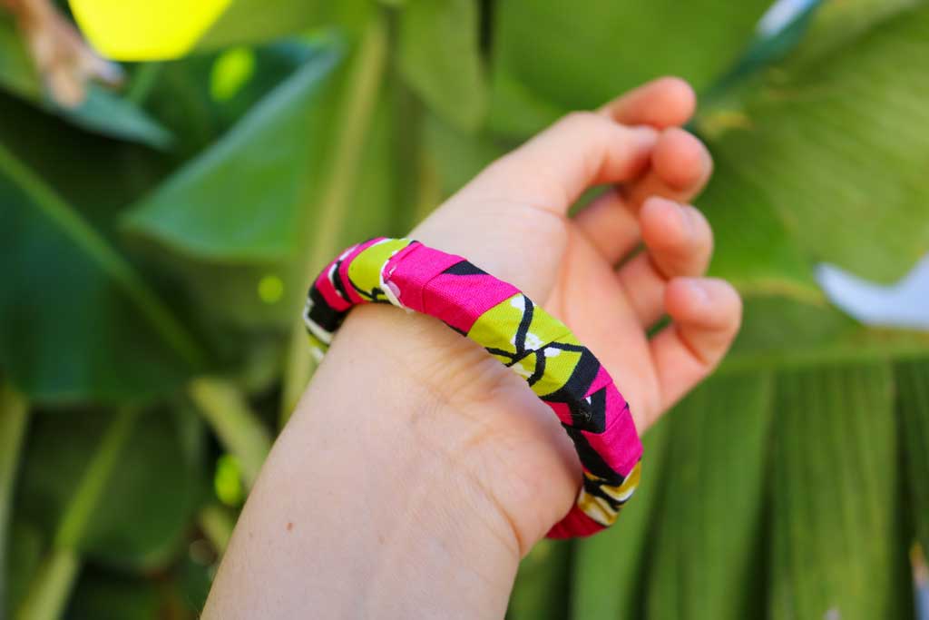 Pulseira bangle com tecido africano rosa - Image 3